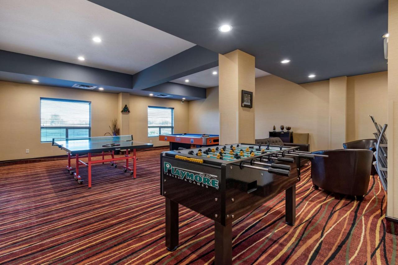 Best Western Bonnyville Inn & Suites Exterior photo